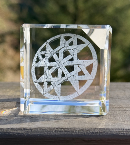 Quantum Communicator Crystalline Cube